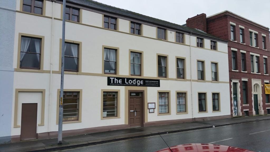 The Lodge Guest Accommodation Barrow-in-Furness Exterior foto